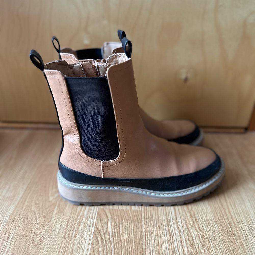 Chic Chelsea boot